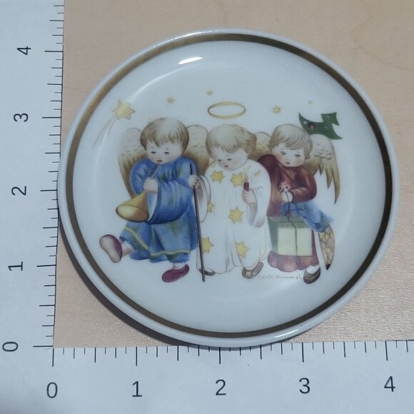 Schmid Berta Trio Angels Hummel Museum Miniature Plate Collection 1977 - Picture 9 of 9